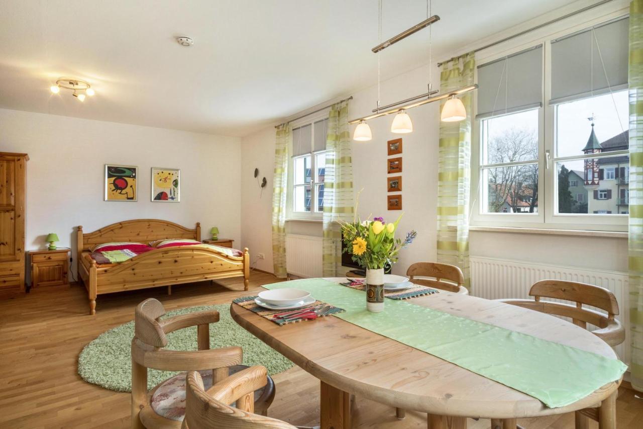 Ferienwohnung Am Schloss Heiligenborn エクステリア 写真