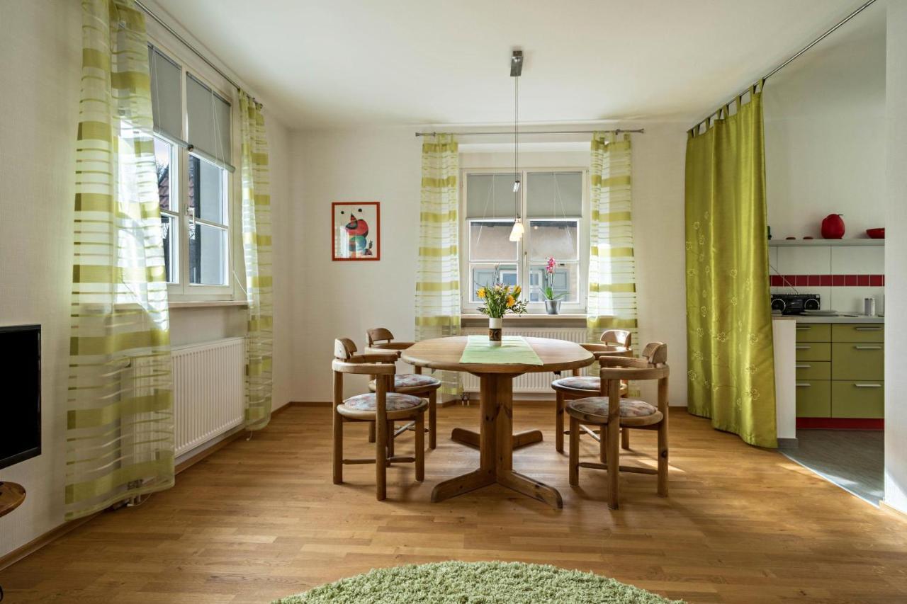 Ferienwohnung Am Schloss Heiligenborn エクステリア 写真